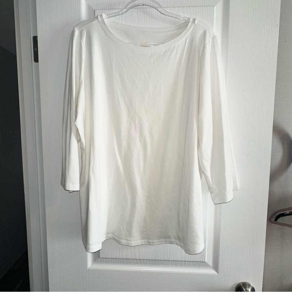 NWOT Belle by Kim gravel top